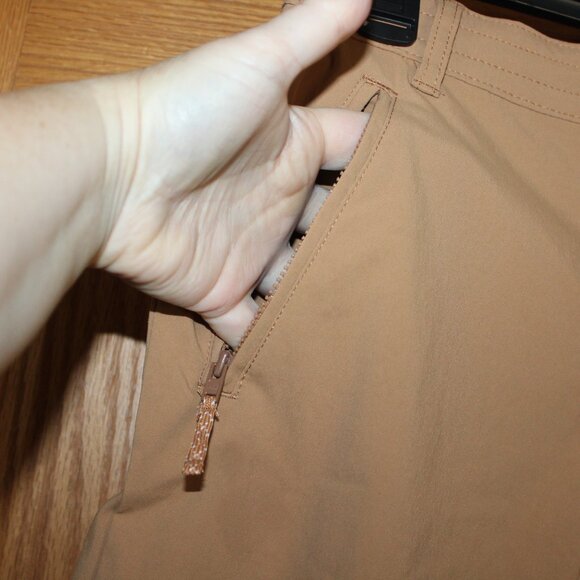 Lake & Trail Tan Outdoor Short - Size XL 14/16 - NWT - Picture 4 of 11